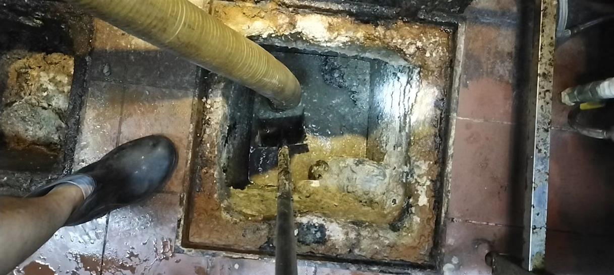 亚东污水池清理一般都有毒气，怎么预防中毒呢？
