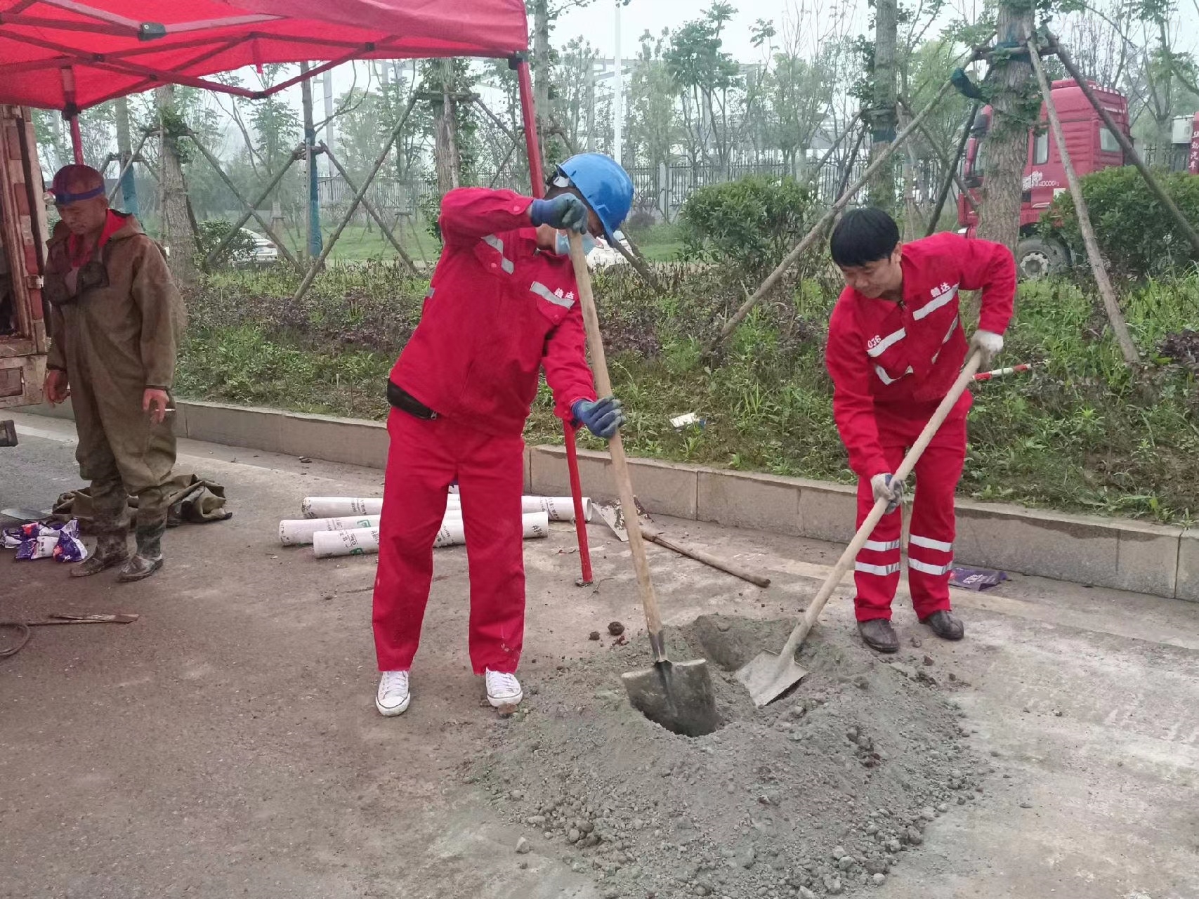 亚东管道疏通哪家好】及时进行市政管道清淤